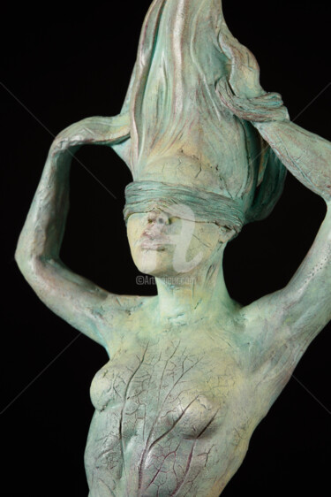 Sculpture titled "détail" by Valerie Barrault, Original Artwork, Ceramics
