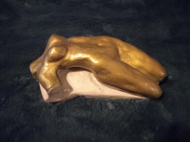 Sculpture intitulée "La femme en Or" par Valérie Fistarol, Œuvre d'art originale, Argile
