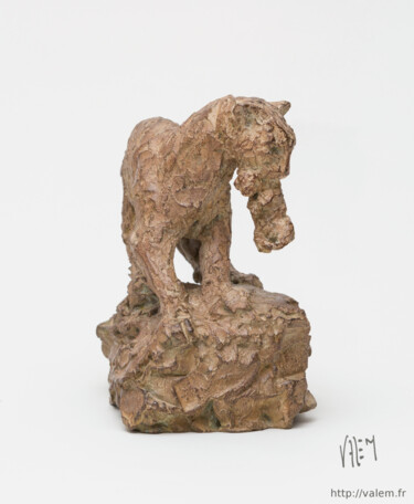 Skulptur mit dem Titel "Mère puma - La fuite" von Valérie Moreau (VALEM), Original-Kunstwerk, Metalle