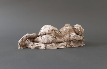 Sculptuur getiteld "Endormie" door Valérie Moreau (VALEM), Origineel Kunstwerk, Klei