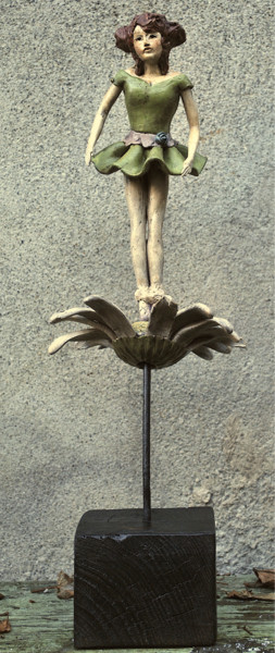 Sculpture titled "Marguerite" by Valérie Zahonero, Original Artwork, Clay
