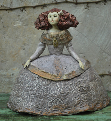 Sculpture titled "Ménine parme" by Valérie Zahonero, Original Artwork, Clay