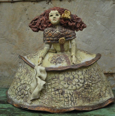 Sculpture titled "Ménine citron" by Valérie Zahonero, Original Artwork, Clay