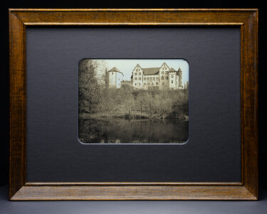 Fotografie getiteld "Schloss Jagsthausen…" door Valerius Geng, Origineel Kunstwerk, Film fotografie Gemonteerd op Karton