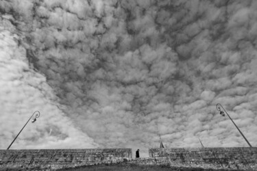 Фотография под названием "Que le ciel est gra…" - Valery Trillaud, Подлинное произведение искусства, Не манипулируемая фотог…