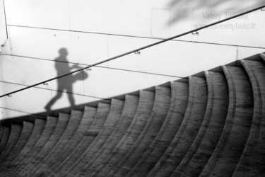 Photographie intitulée "marches à l'ombre.j…" par Valery Trillaud, Œuvre d'art originale
