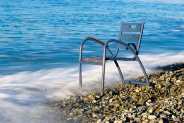 Fotografia intitolato "La chaise bleue de…" da Valery Trillaud, Opera d'arte originale, fotografia a pellicola