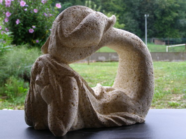 Sculpture intitulée "sirène sereine" par Valja, Œuvre d'art originale, Pierre