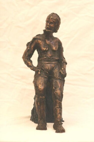 Skulptur mit dem Titel "Isis" von Valquiria Imperiano, Original-Kunstwerk, Metalle