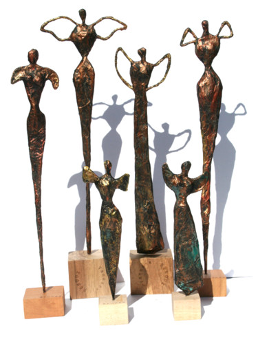 Скульптура под названием "Anges-gardiens, en…" - Vanessa Renoux, Подлинное произведение искусства, Бумага