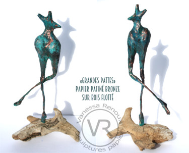 Γλυπτική με τίτλο "Grande statue de Dé…" από Vanessa Renoux, Αυθεντικά έργα τέχνης, Χαρτί