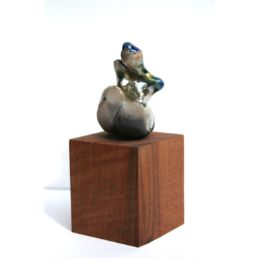 Sculpture titled "Déesse assise en ra…" by Vanessa Renoux, Original Artwork, Ceramics
