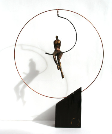 Rzeźba zatytułowany „Sculpture de femme…” autorstwa Vanessa Renoux, Oryginalna praca, Papier