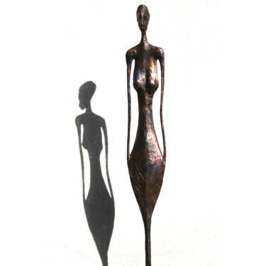 Скульптура под названием "Sculpture Femme deb…" - Vanessa Renoux, Подлинное произведение искусства, Бумага