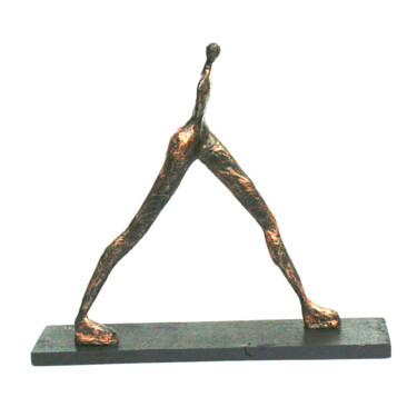 Sculpture intitulée "Marcheur longiligne…" par Vanessa Renoux, Œuvre d'art originale, Papier
