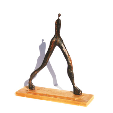 Sculptuur getiteld "Homme qui marche, s…" door Vanessa Renoux, Origineel Kunstwerk, Papier