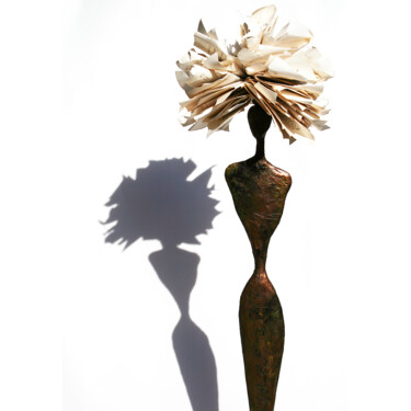 Sculpture titled "Femme assoiffée de…" by Vanessa Renoux, Original Artwork, Paper