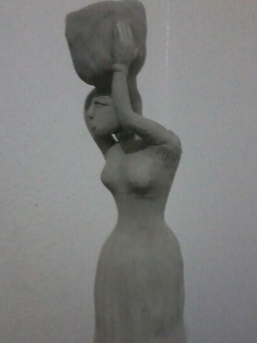 Sculpture intitulée "Porteuse d'eau" par Vegeto, Œuvre d'art originale, Argile