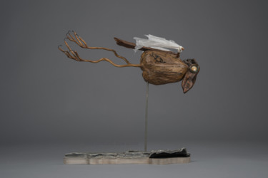 Skulptur mit dem Titel "Drôle de gravité" von Véro Lombard, Original-Kunstwerk, Holz