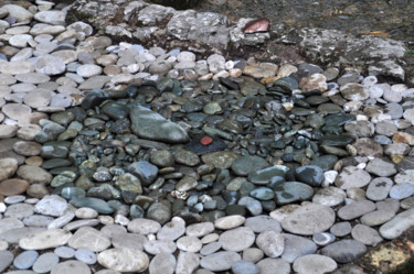 Installation intitulée "Cercle de variolite…" par Véronique Brill, Œuvre d'art originale