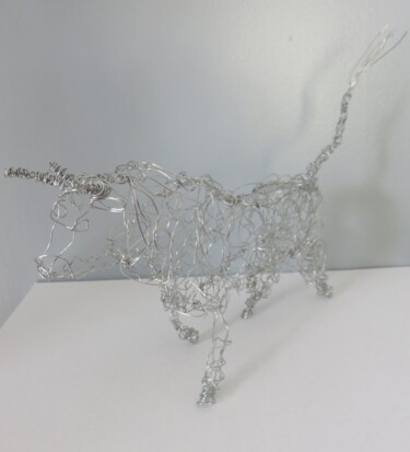 Sculpture titled "Taureau Sam" by Véronique Degabriel, Original Artwork, Wire
