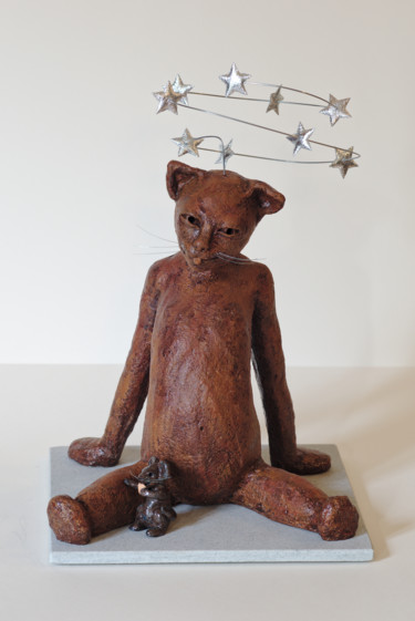Sculpture titled "Qui m'aime me suive" by Véronique Lopez-Boiteux, Original Artwork, Terra cotta