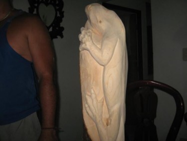 Sculpture titled "FUERTE COMO  IGUANA" by Vesga, Original Artwork, Wood