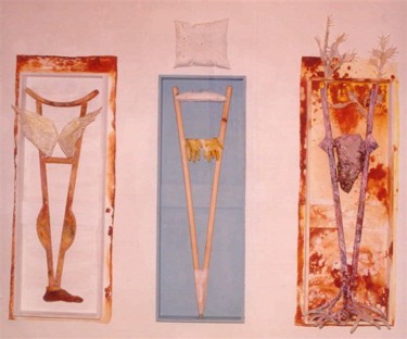 Scultura intitolato "three crutches,2000…" da Vicki Nagar, Opera d'arte originale