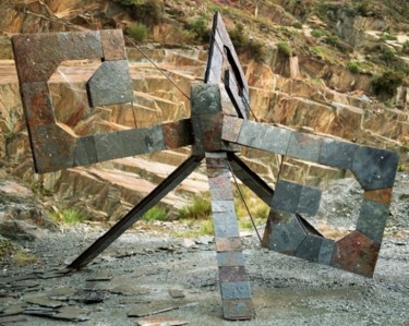 Sculpture titled "EMERGENCE PROFONDE" by Michele Vicq, Original Artwork, Metals
