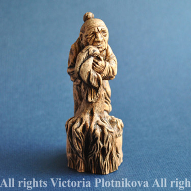 Скульптура под названием "Netsuke "Old woman"" - Victoria Plotnikova, Подлинное произведение искусства, Дерево