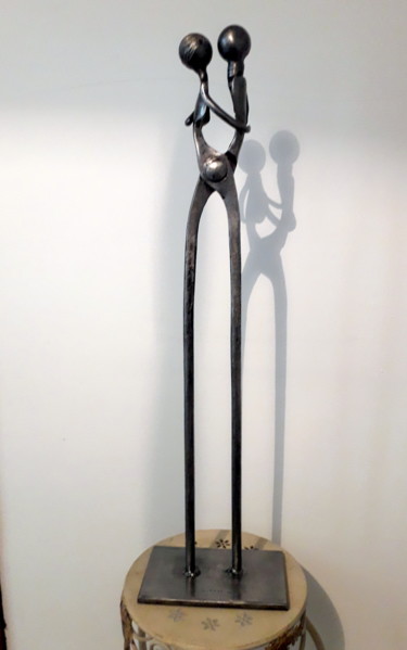 Sculpture intitulée "LE REGARD DE L'AMOU…" par Gerard Lami, Œuvre d'art originale, Métaux