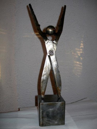 Sculpture intitulée "LE VAINQUEUR" par Gerard Lami, Œuvre d'art originale