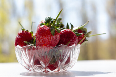 Photography titled "Strawberries on a s…" by Viktoriia Gaman, Original Artwork, Digital Photography