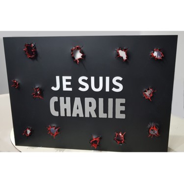 「Je suis CHARLIE」というタイトルの彫刻 Vincent Docteurによって, オリジナルのアートワーク, プラスチック