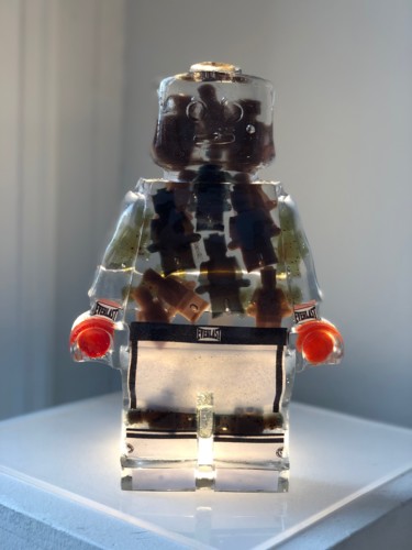 Sculpture titled "legoclusion N°31 ALI" by Vincent Sabatier (VerSus), Original Artwork, Mixed Media