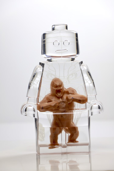 Sculpture titled "Roboclusion KONG br…" by Vincent Sabatier (VerSus), Original Artwork, Resin