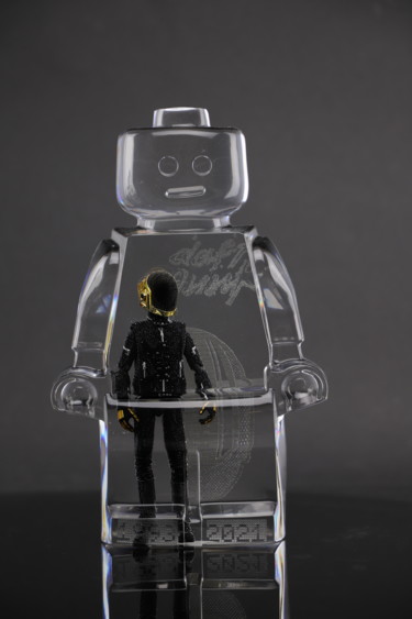 Скульптура под названием "Daft Punk GUY MANUE…" - Vincent Sabatier (VerSus), Подлинное произведение искусства, Смола