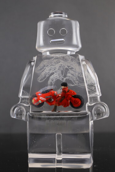 Sculpture titled "ROBOCLUSION AKIRA" by Vincent Sabatier (VerSus), Original Artwork, Resin