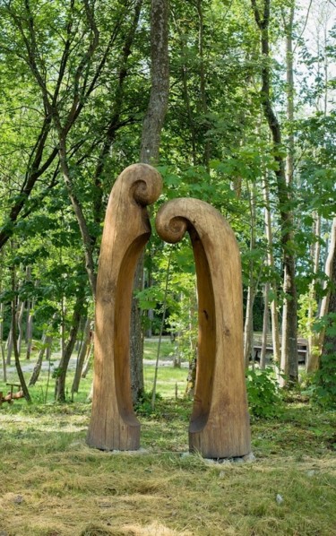 Sculpture titled "Amity" by Virgilijus Vaiciunas, Original Artwork, Wood