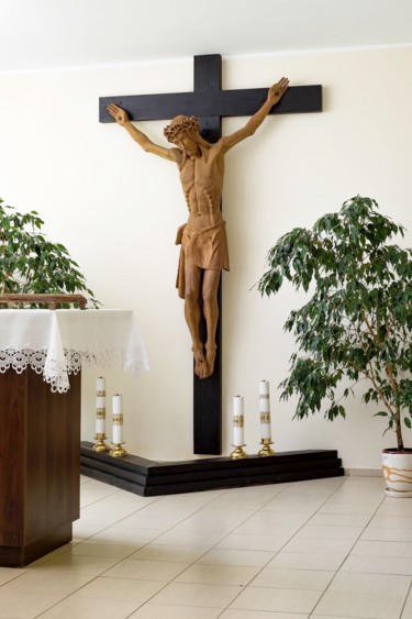 Sculpture intitulée "The Crucifix in a c…" par Virgilijus Vaiciunas, Œuvre d'art originale, Bois
