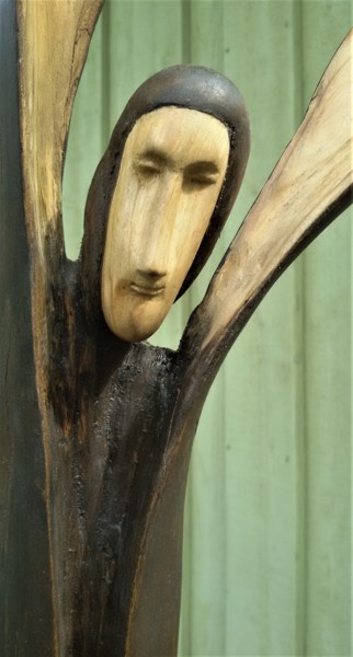 Sculpture intitulée "Angel 2" par Virgilijus Vaiciunas, Œuvre d'art originale, Bois