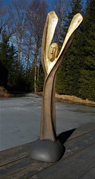 Skulptur mit dem Titel "Angel from the Past" von Virgilijus Vaiciunas, Original-Kunstwerk, Holz