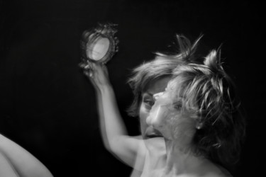 Photographie intitulée "Se (dé)saisir 1/9." par Virginie Boutin, Œuvre d'art originale, Photographie numérique