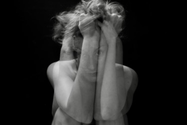 Photographie intitulée "Se (dé)saisir, 8/9." par Virginie Boutin, Œuvre d'art originale, Photographie numérique