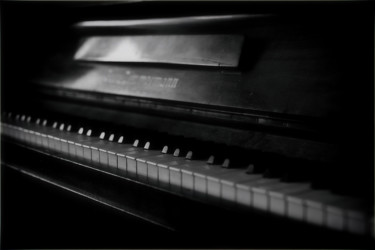 Digital Arts titled "Vintage piano" by Vitaliy Lischinskiy, Original Artwork, 2D Digital Work