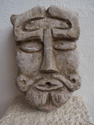 Sculptuur getiteld "Mascherone (Michele…" door Irpinian Art Gallery (Viviana Miele), Origineel Kunstwerk, Steen