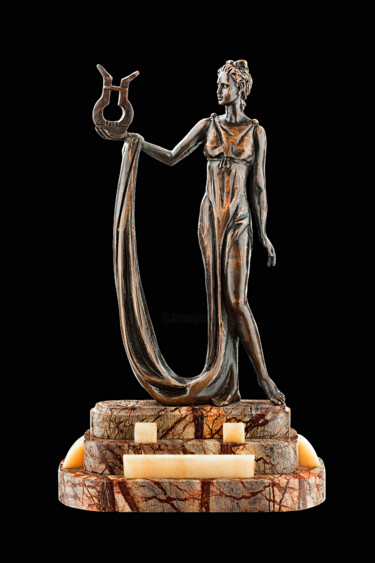Skulptur mit dem Titel "Erato" von Vizuri, Original-Kunstwerk, Bronze Auf Stein montiert