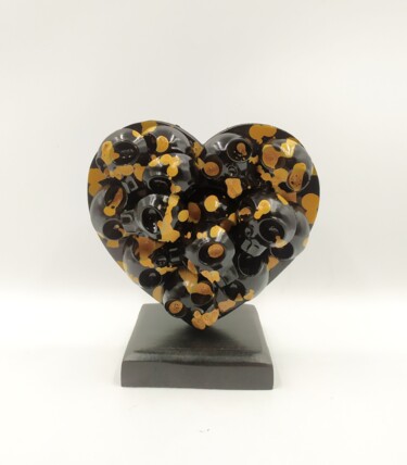 Sculpture titled "Heart Skull  Yellow" by Vl, Original Artwork, Resin