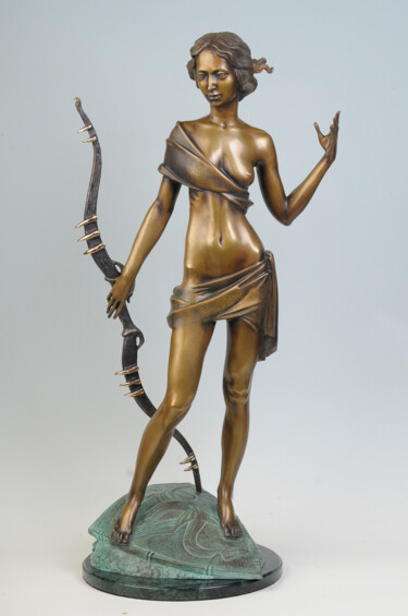 Sculpture intitulée "Huntress" par Volodymyr Mykytenko, Œuvre d'art originale, Bronze