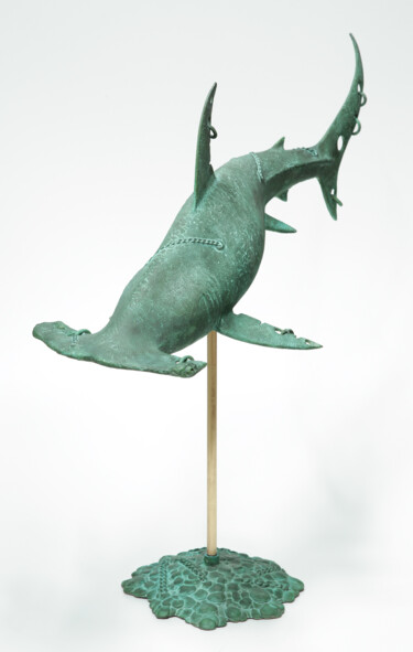 Escultura titulada "Hammerhead shark" por Volodymyr Mykytenko, Obra de arte original, Bronce